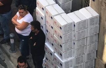 Suriyeli aileye 50 koli yardım