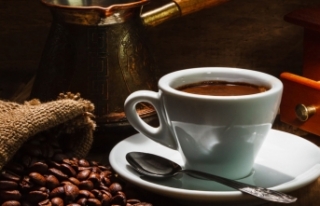 Aç karnına kahve içmek zararlı mı?