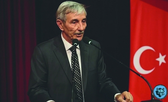 Ancak aptallar inanır!..