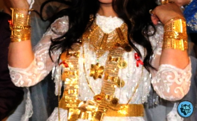 Aşiret Düğününde Geline 3 Kilo Altın Takıldı